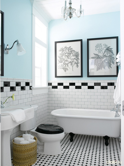 Картины и постеры в интерьере ванной комнаты и туалета